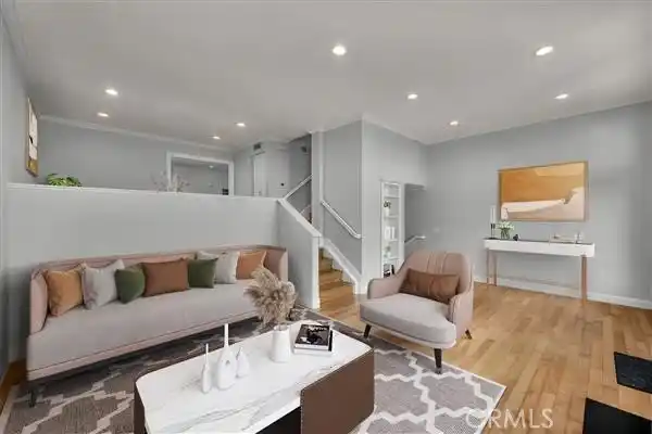 OCEAN-VIEW TOWNHOME IN REDONDO BEACH