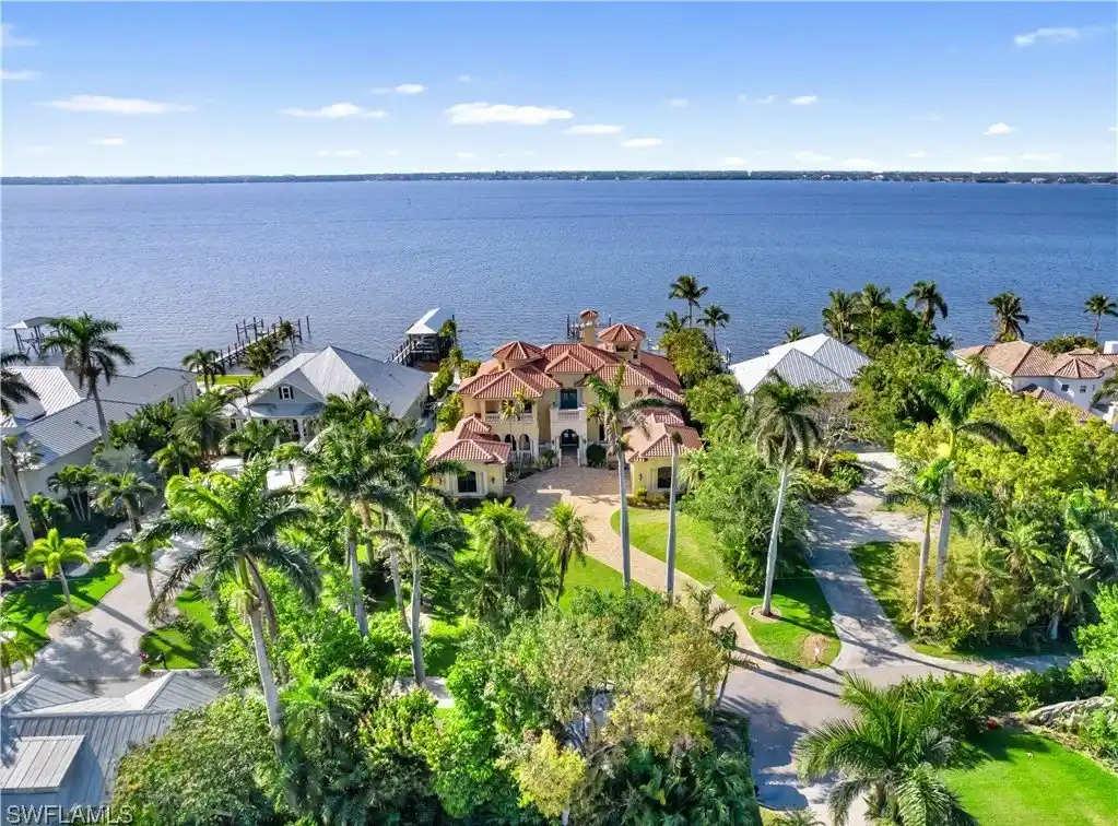 Breathtaking Mediterranean Residence Along the Caloosahatchee River