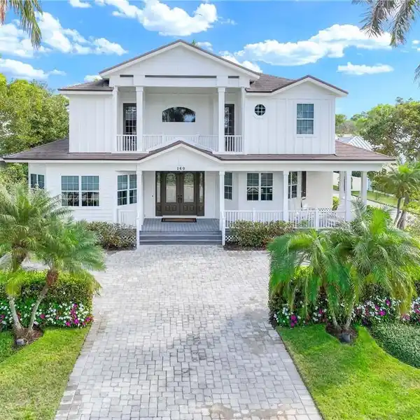 OLD NAPLES ARCHITECTURAL GEM