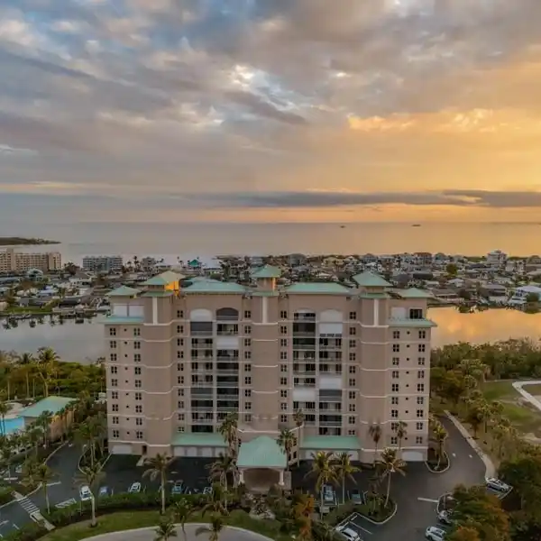 SPACIOUS THREE BEDROOM HOME WITH BREATHTAKING VIEWS