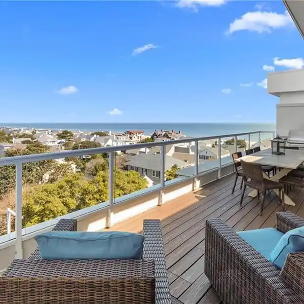 ONE-OF-A-KIND PENTHOUSE CONDO