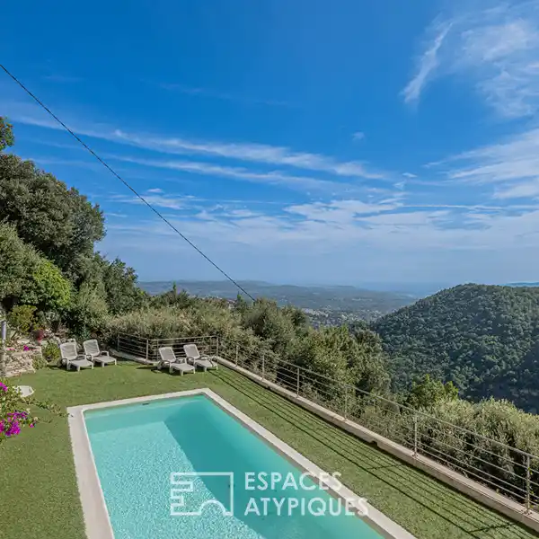 ARCHITECT'S HOUSE WITH SWIMMING POOL AND SEA VIEW