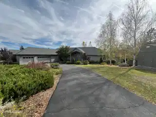 Great Opportunity in the Mountain Shadows Estate