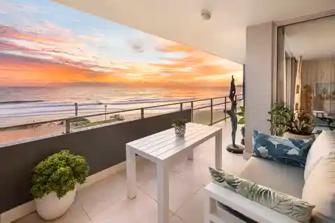 Newly Renovated Beachfront Apartment