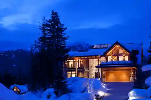 Expansive & Sophisticated Luxury