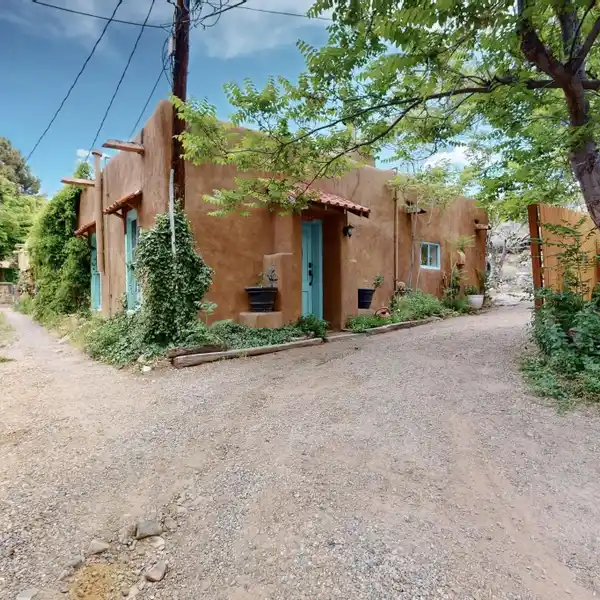SANTA FE ADOBE TREASURE