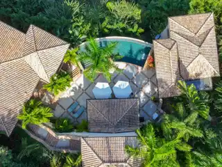La Pura Vida Villa