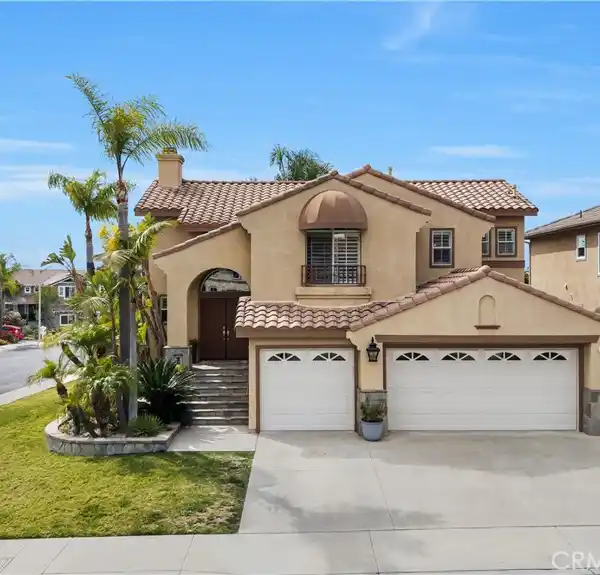 BEAUTIFULLY UPDATED HOME ON A QUIET CUL-DE-SAC