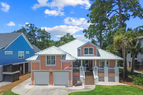 Spectacular Home in Prime Location