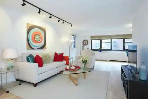 Renovated Two Bedroom Condo with Balcony & Rooftop Deck