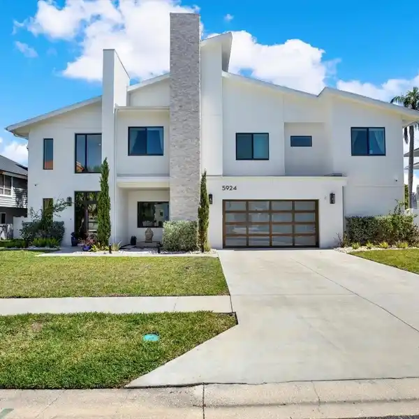 CUSTOM MASTERPIECE IN PASADENA YACHT AND COUNTRY CLUB