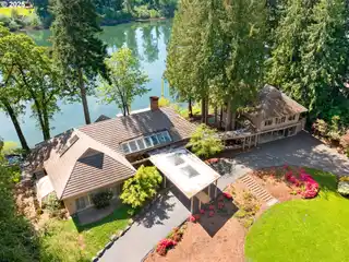 Extraordinary Riverfront Sanctuary