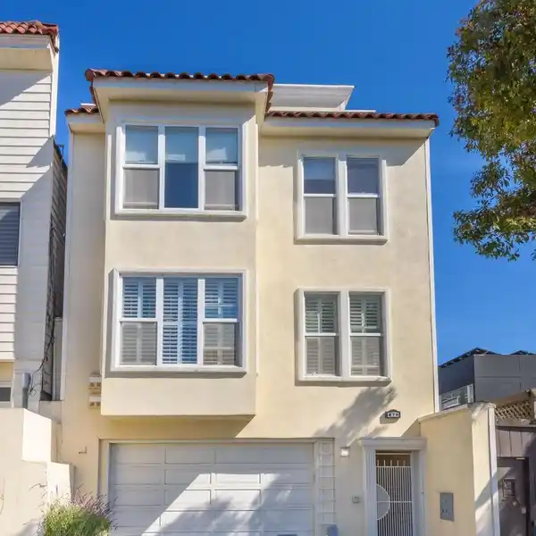 TOP-FLOOR CONDO ON POTRERO HILL