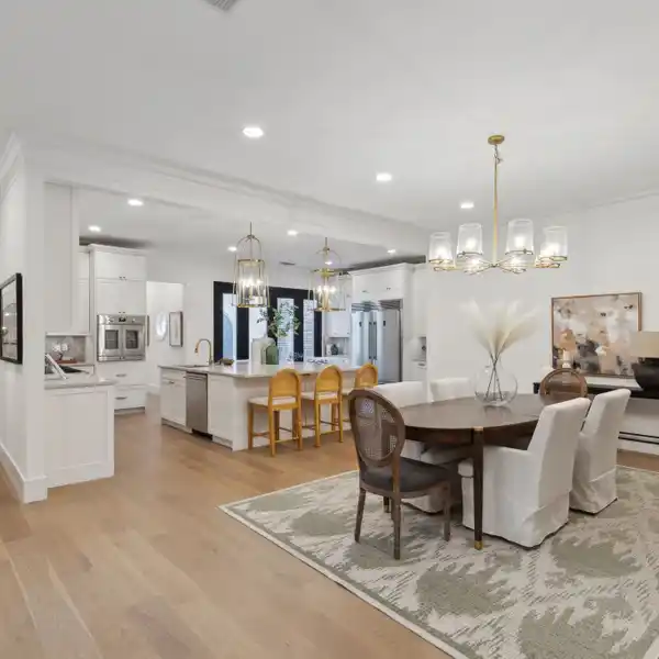 REIMAGINED RESIDENCE NESTLED IN THE PRESTIGIOUS CARUTH HOMEPLACE