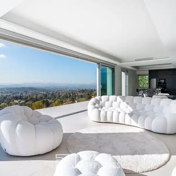 PERIOD CHARM WITH CONTEMPORARY COMFORT