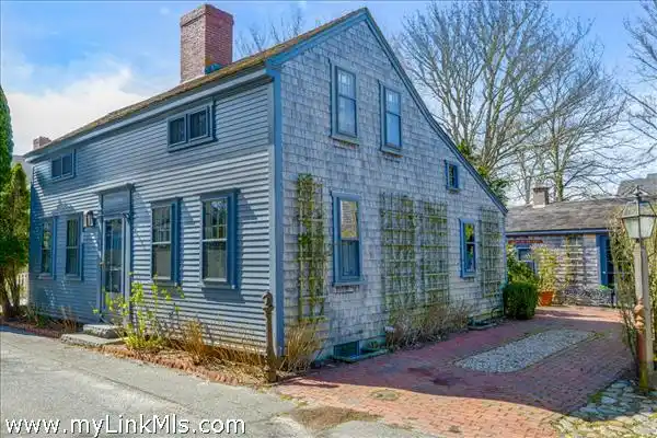 CHARM-FILLED NANTUCKET COLONIAL WITH BACK YARD STUDIO
