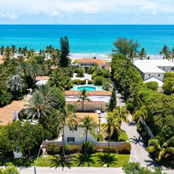 ICONIC GULF STREAM COMPOUND