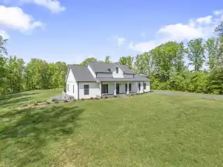 Nature-Lover’s Dream with Striking Custom Finishes