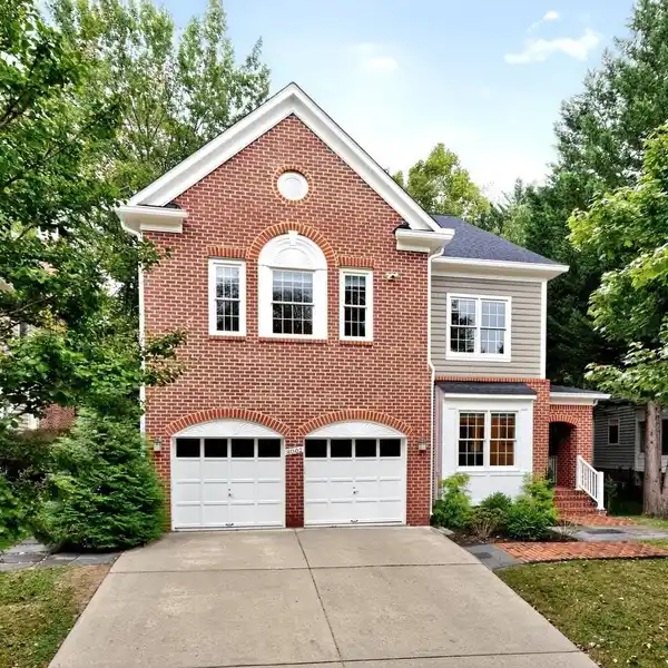 CAPTIVATING COLONIAL-STYLE HOME IN CHEVY CHASE RIDGE