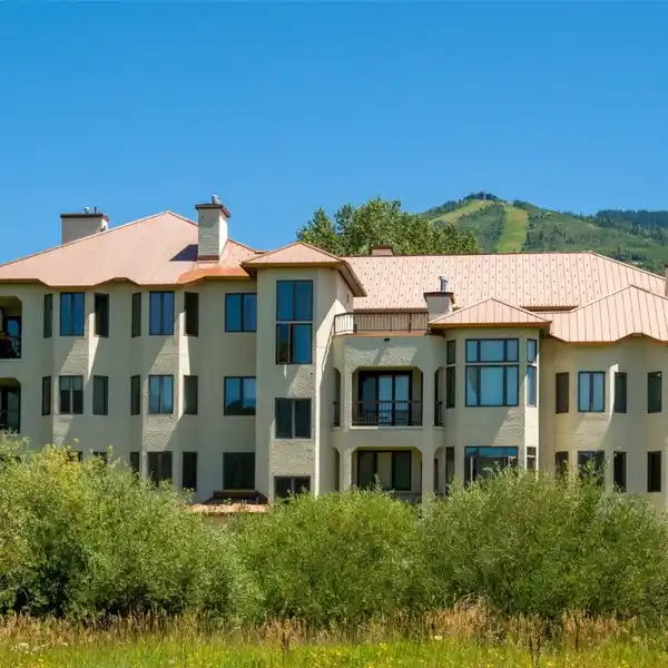 TURNKEY CONDO IN THE MEADOWS AT EAGLERIDGE