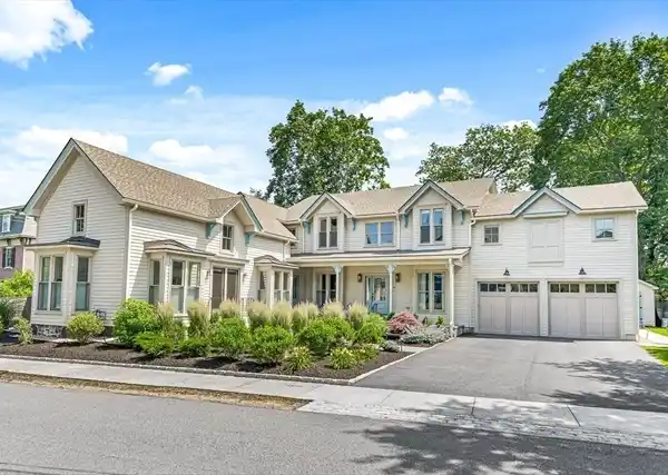 EXQUISITE CUSTOM HOME WITH EVERY BELL AND WHISTLE