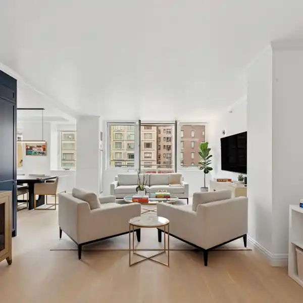 FLAWLESS HOME IN THE EMPIRE CONDOMINIUM