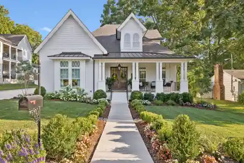 Storybook Elegance Just Minutes from Downtown Franklin