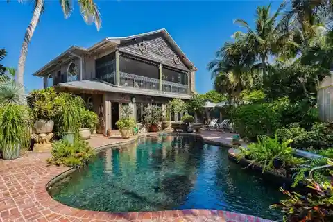 Charming Oceanfront Estate