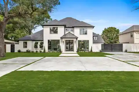 Exquisite Transitional Modern Residence in Melshire Estates