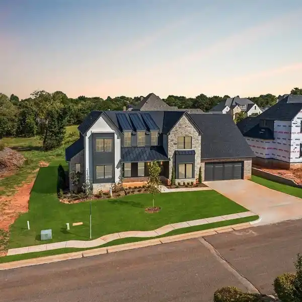 CAPTIVATING HOME SHOWCASING EXQUISITE DESIGN