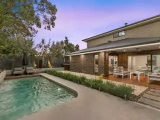 Beautifully Renovated Residence in a Peaceful Setting