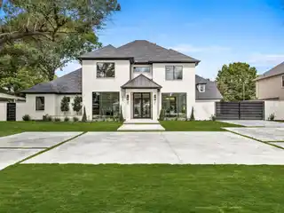 Exquisite Transitional Modern Residence in Melshire Estates