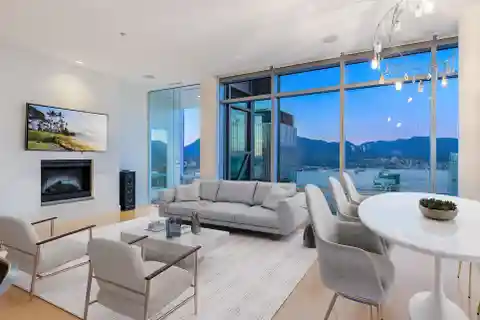 World-Class Living at Prestigious Shangri-La