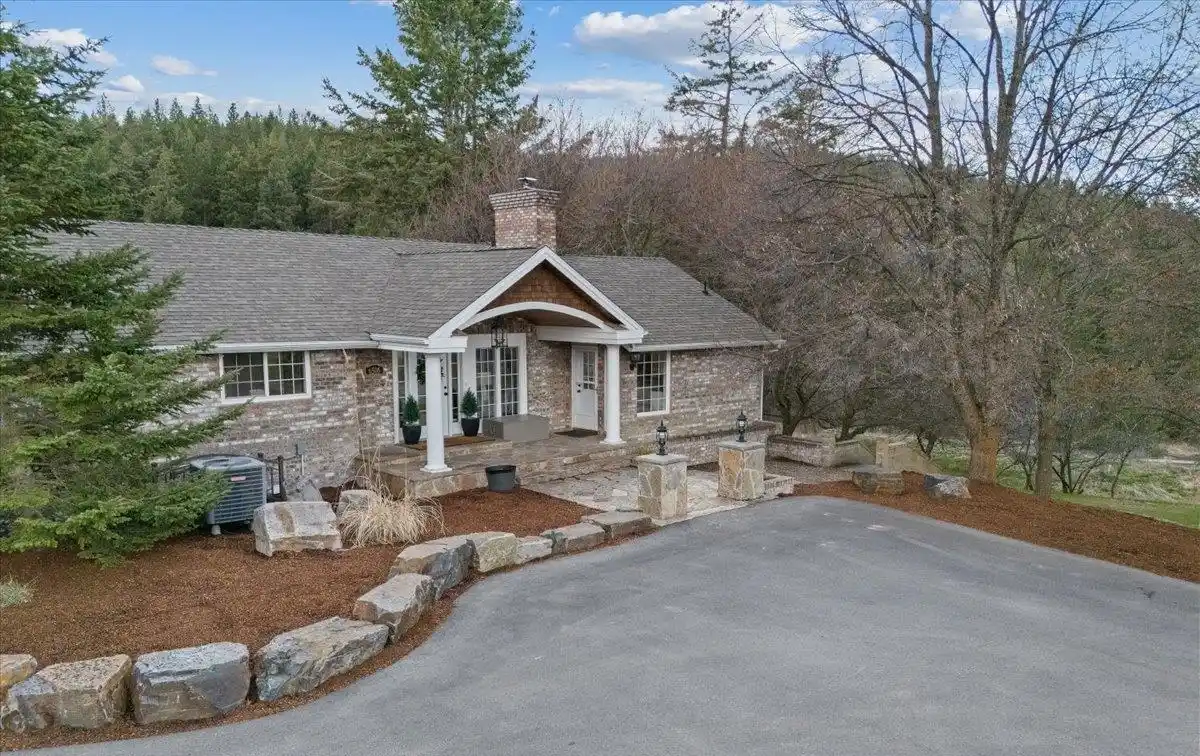 Extraordinary South Hill Home on Nearly 9 Acres