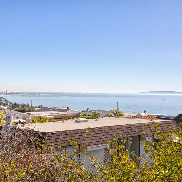 CREATE A DREAM COASTAL RETREAT IN SUNSET MESA