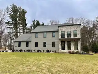 Modern Marvel on Nearly Three Acres