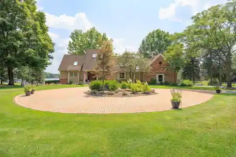 Stunning Lakefront Home on All-Sports Waumegah Lake