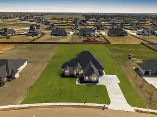 Comfort and Sophistication in Exclusive Addington Farms