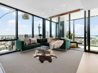 Iconic Skyline Residence