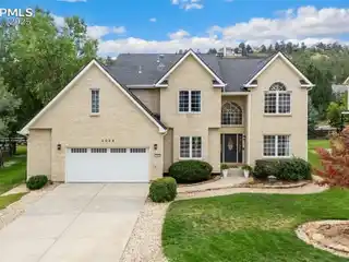 Designer-Finished Home with Mountain Serenity