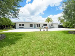 Meticulously Maintained Entertainer's Dream