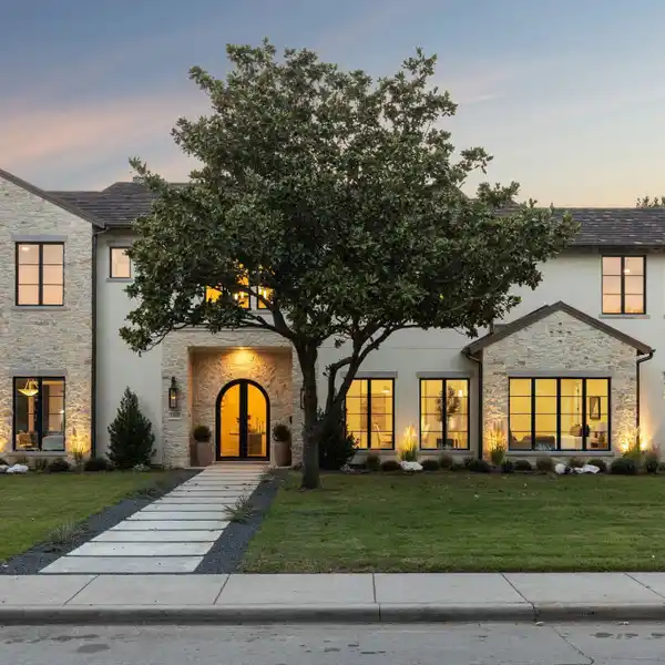 EXTRAORDINARY TRANSITIONAL-STYLE ESTATE