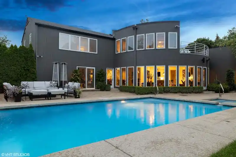 Transitional Ranch-like Beauty
