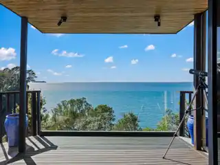 Waterfront Lifestyle on Hibiscus Coast Highway