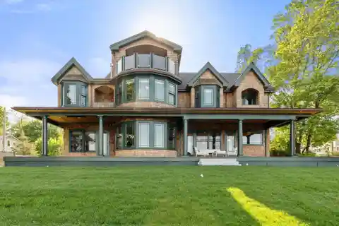 Unparalleled Coastal Estate