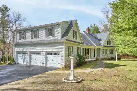 Currier & Ives Estate Setting