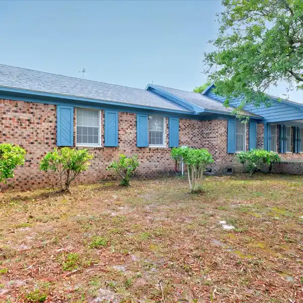 ICONIC OAK ISLAND ESTATE ON TWO WATERFRONT LOTS