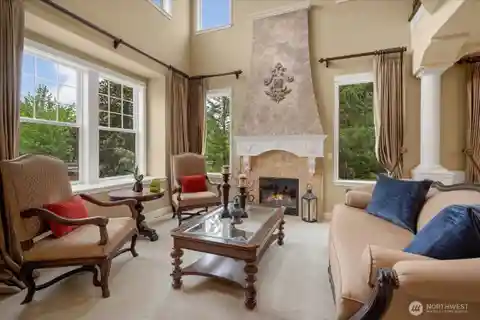 Grand Home in Meadows at Lake Sawyer