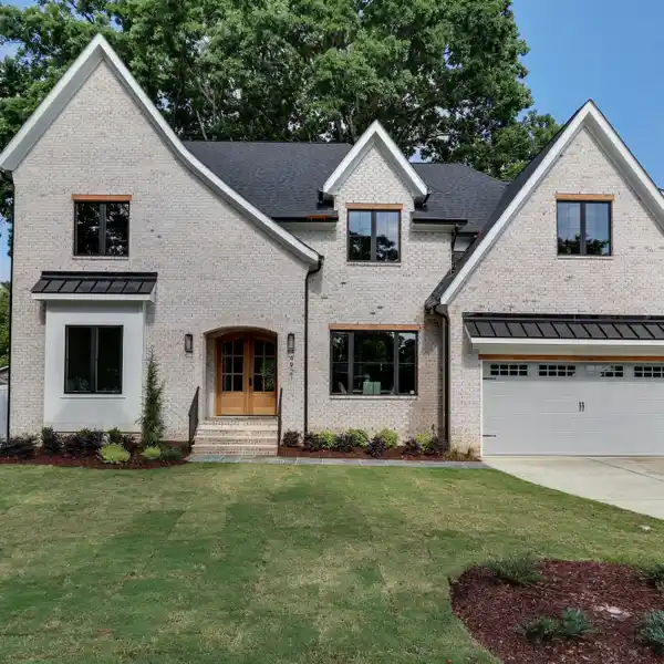 ELEGANT NEW BUILD WITH TIMELESS CHARACTER