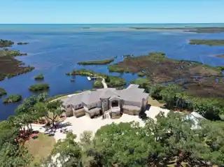 Expansive Gulf Estate